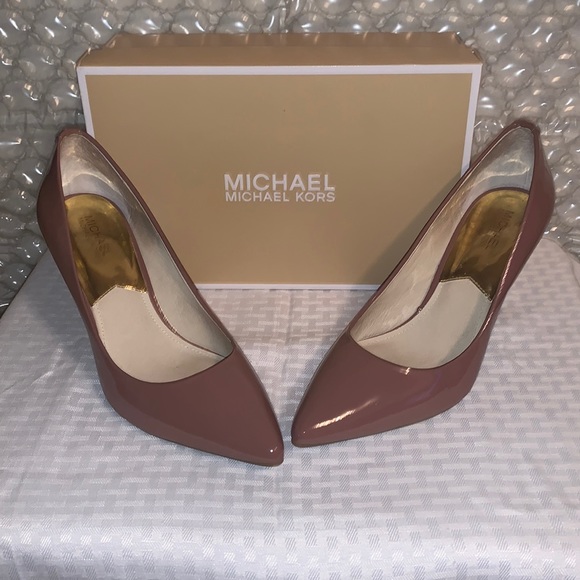Michael Kors - Picture 1 of 7
